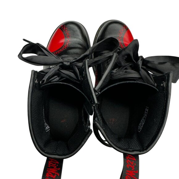 Dr Martens Delaney Heart Boots (6 Youth) - Picture 6 of 12